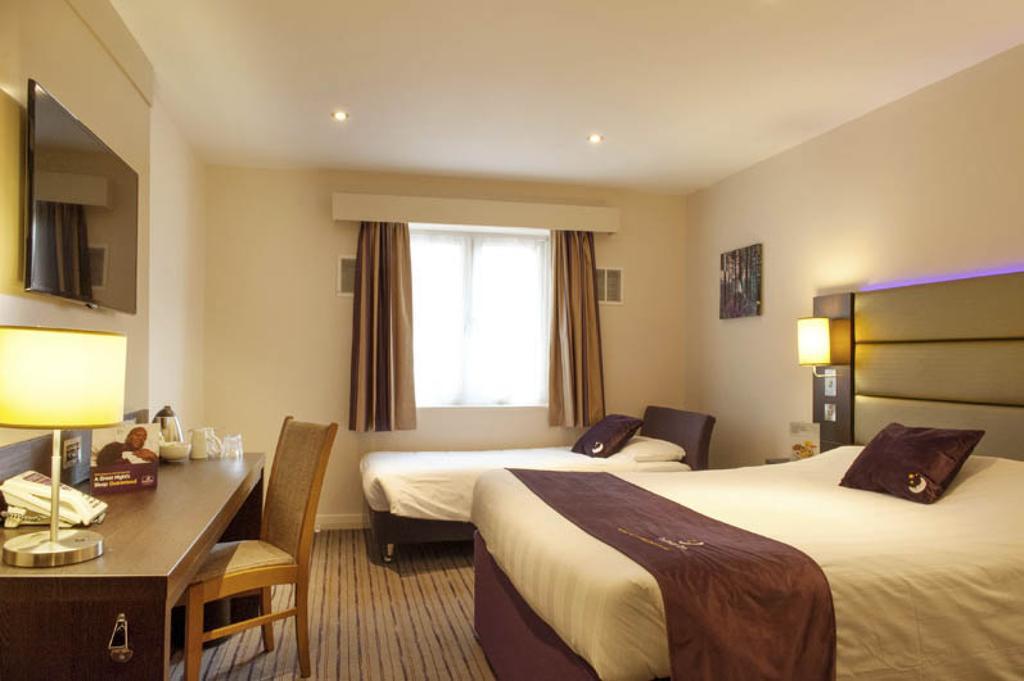 Premier Inn Barrow In Furness Zewnętrze zdjęcie